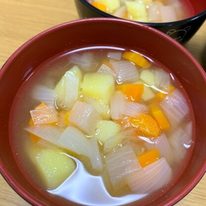 お家にある材料でほっこりするお野菜たっぷりスープが出来て助かりました♫ごちそう様です！